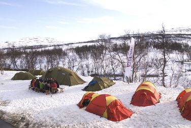 Solig fest på fjället